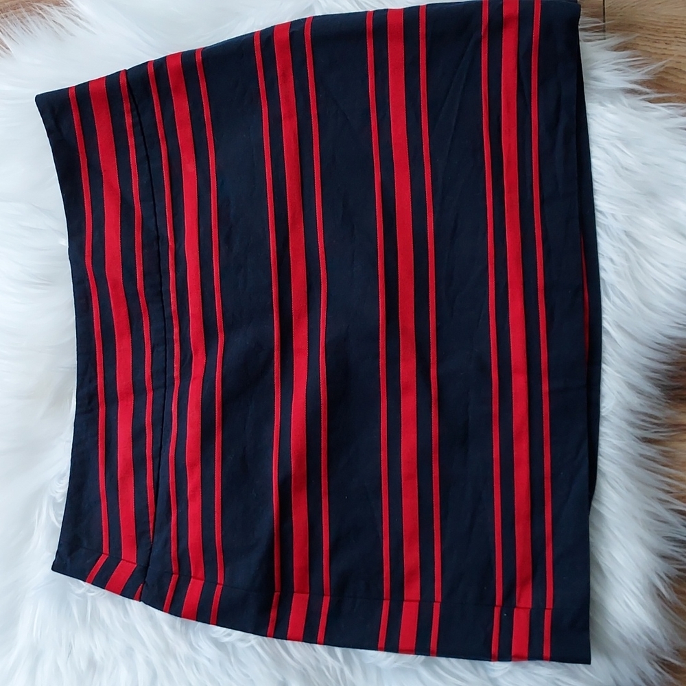 BLUE AND RED LOFT SKIRT